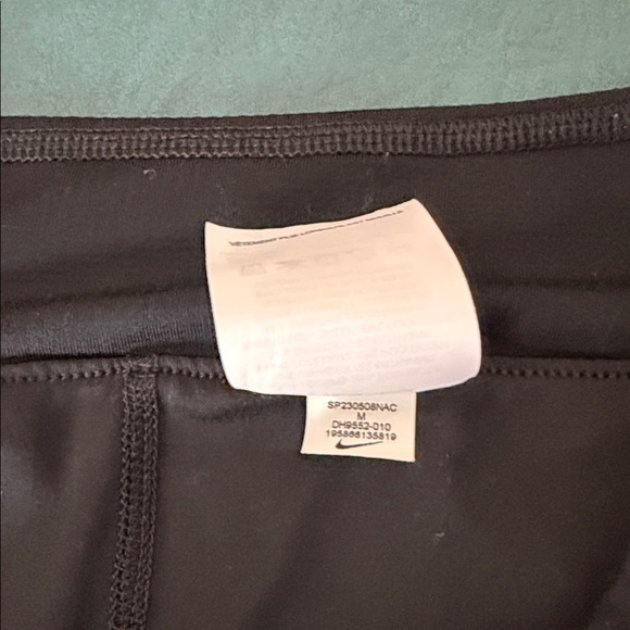 Nike Dy Fit Flouncy Black Skort - Picture 5 of 10